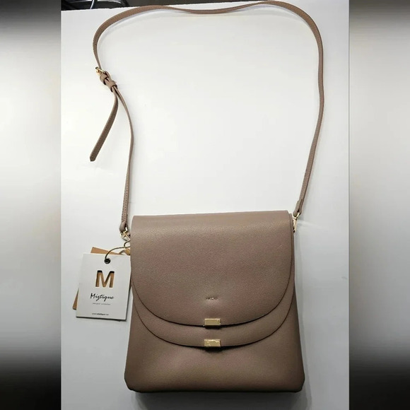 Crossbody - Picture 4 of 11